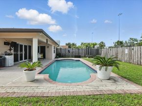 5874 SW 97th Ter, Cooper City FL 33328