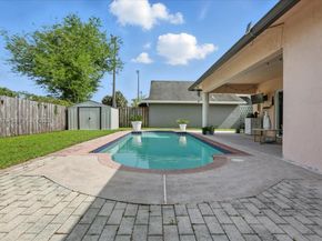 5874 SW 97th Ter, Cooper City FL 33328