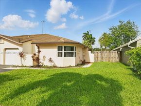 5874 SW 97th Ter, Cooper City FL 33328