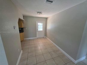 2821 N 74th Ave, Hollywood FL 33024