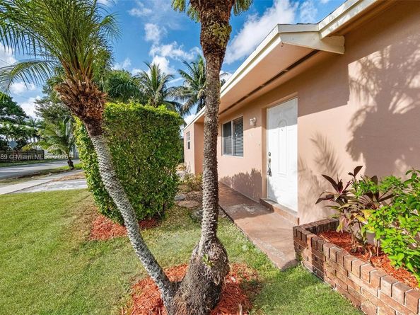 2821 N 74th Ave, Hollywood FL 33024