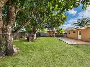 2821 N 74th Ave, Hollywood FL 33024