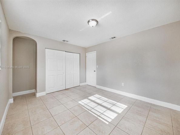 2821 N 74th Ave, Hollywood FL 33024
