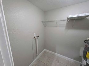 2821 N 74th Ave, Hollywood FL 33024