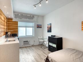 335 Ocean Dr 111, Miami Beach FL 33139