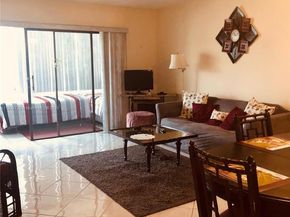 3940 NW 42nd Ave 115, Lauderdale Lakes FL 33319