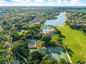 4394 Fox Ridge Dr, Weston FL 33331