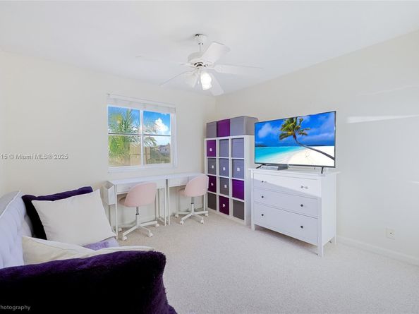 4394 Fox Ridge Dr, Weston FL 33331