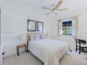 4394 Fox Ridge Dr, Weston FL 33331