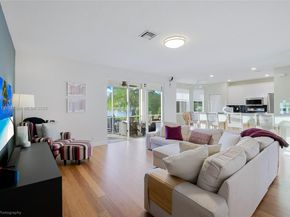 4394 Fox Ridge Dr, Weston FL 33331