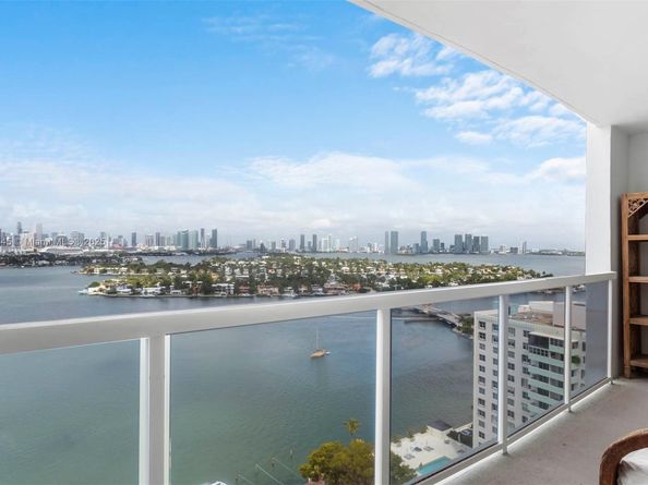 9 Island Ave 2304, Miami Beach FL 33139