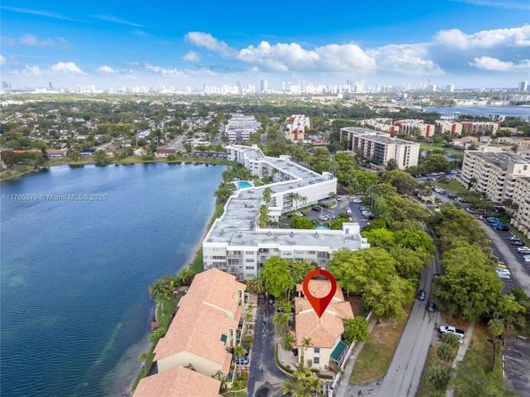 789 NE 195th St, Miami FL 33179