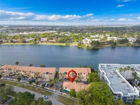 789 NE 195th St, Miami FL 33179