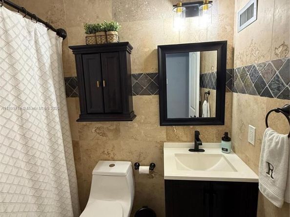 11411 NW 37th Pl, Sunrise FL 33323