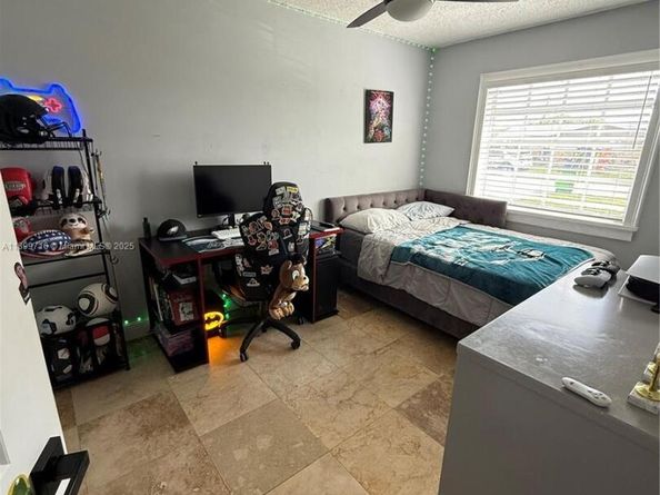 11411 NW 37th Pl, Sunrise FL 33323