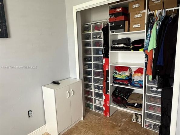 11411 NW 37th Pl, Sunrise FL 33323