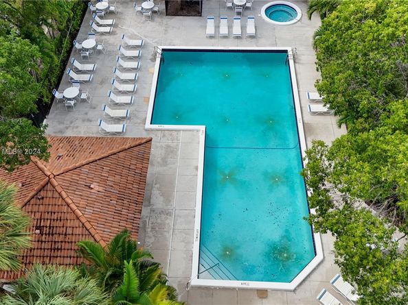 3507 Emerald Oaks Dr 1804, Hollywood FL 33021