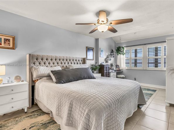 3507 Emerald Oaks Dr 1804, Hollywood FL 33021