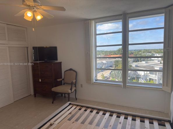 7800 carlyle Ave. 6C, Miami Beach FL 33141