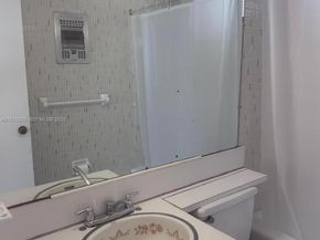 7800 carlyle Ave. 6C, Miami Beach FL 33141