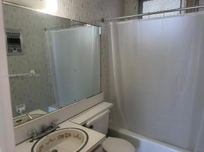 7800 carlyle Ave. 6C, Miami Beach FL 33141