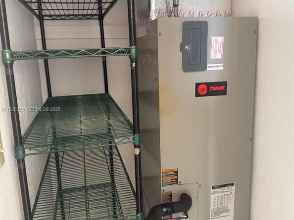 7800 carlyle Ave. 6C, Miami Beach FL 33141