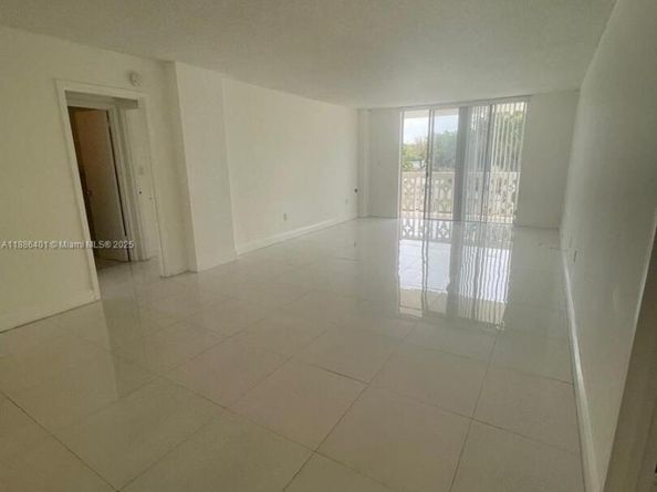 13155 Ixora Ct 201, North Miami FL 33181