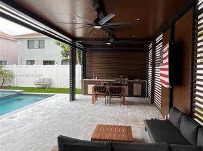 7782 NW 18th St, Pembroke Pines FL 33024