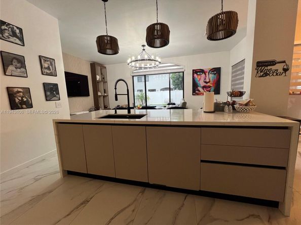 7782 NW 18th St, Pembroke Pines FL 33024