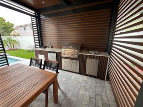 7782 NW 18th St, Pembroke Pines FL 33024