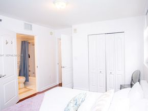 1200 Brickell Bay Dr 1901, Miami FL 33131