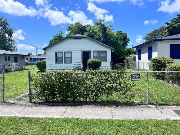 Undisclosed Address #A11855187, Miami FL 33147