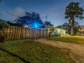 1400 NE 14th St, Fort Lauderdale FL 33304