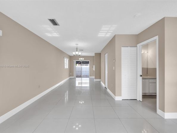 2050 NE 140th St 1, North Miami Beach FL 33181