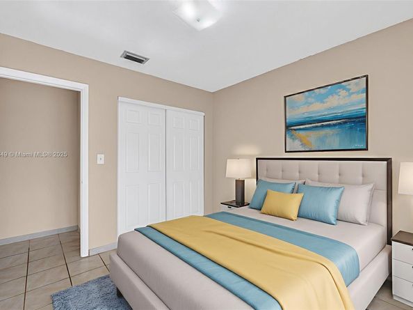 2050 NE 140th St 1, North Miami Beach FL 33181