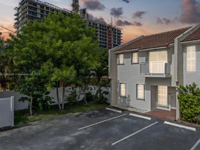 2050 NE 140th St 1, North Miami Beach FL 33181