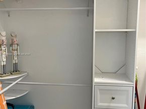 1014 W 68th St, Hialeah FL 33014