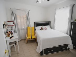 1014 W 68th St, Hialeah FL 33014