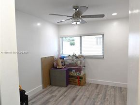 1014 W 68th St, Hialeah FL 33014