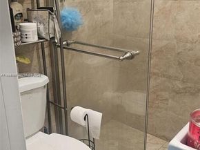 1014 W 68th St, Hialeah FL 33014