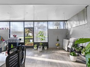 1064 NW 97th Ave, Pembroke Pines FL 33024