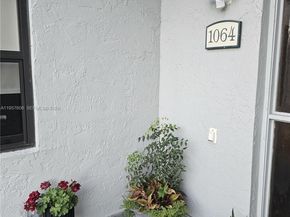 1064 NW 97th Ave, Pembroke Pines FL 33024