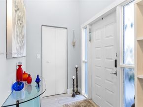 1064 NW 97th Ave, Pembroke Pines FL 33024