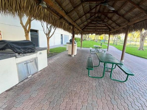 19501 S W country Club dr 1706, Aventura FL 33180