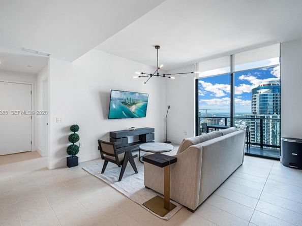 159 NE 6th St 5101, Miami FL 33132