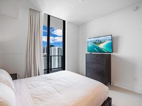 159 NE 6th St 5101, Miami FL 33132