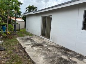 8750 SW 42nd Ter, Miami FL 33165