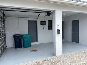 8750 SW 42nd Ter, Miami FL 33165