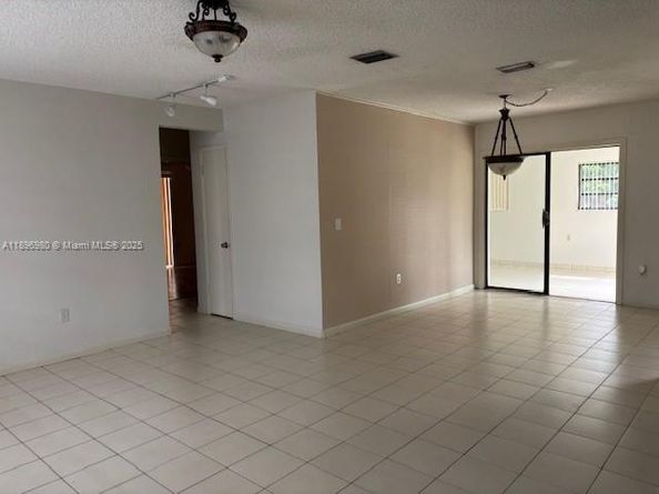 8750 SW 42nd Ter, Miami FL 33165