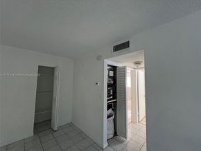 241 SE 9th Ave 109, Pompano Beach FL 33060